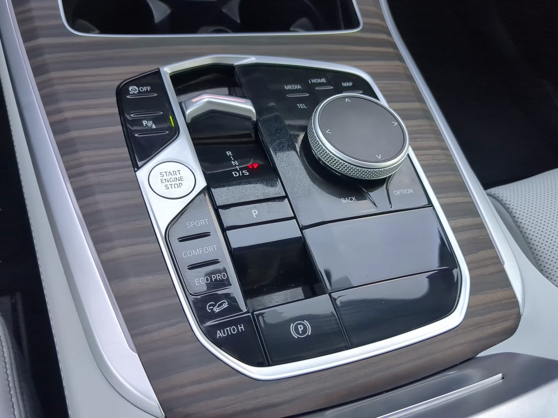 2025 Alpine White BMW X5 xDrive40i AWD SUV