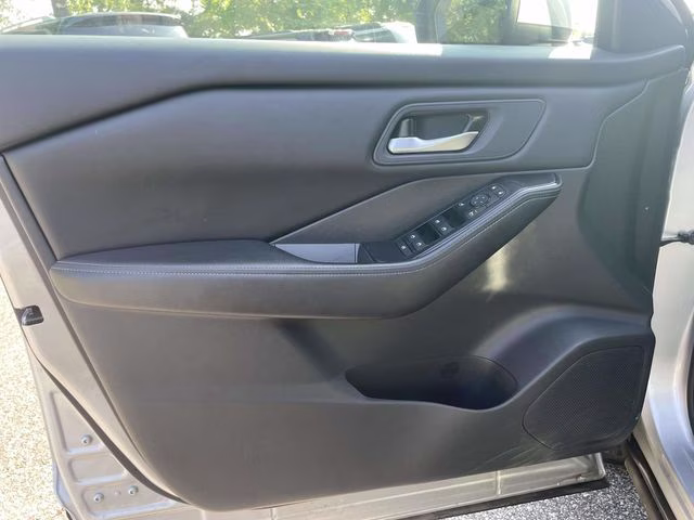 2025 Brilliant Silver Metallic Nissan Rogue SV AWD SUV