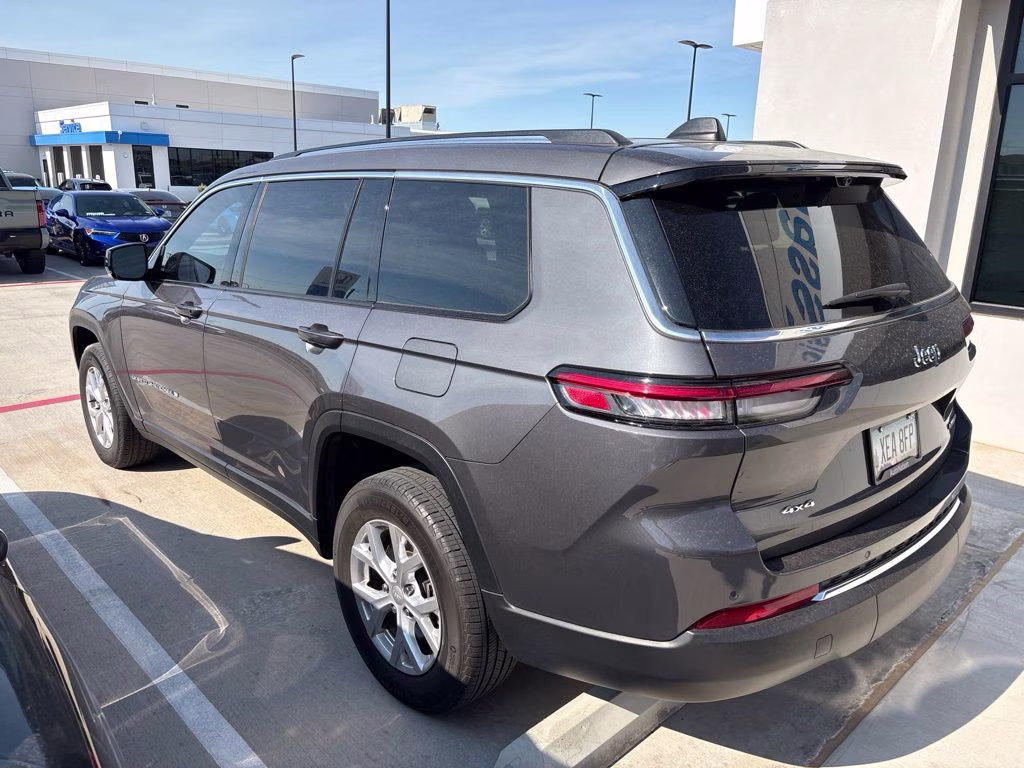 2023 Baltic Gray Metallic Clearcoat Jeep Grand Cherokee L Limited 4X4 SUV