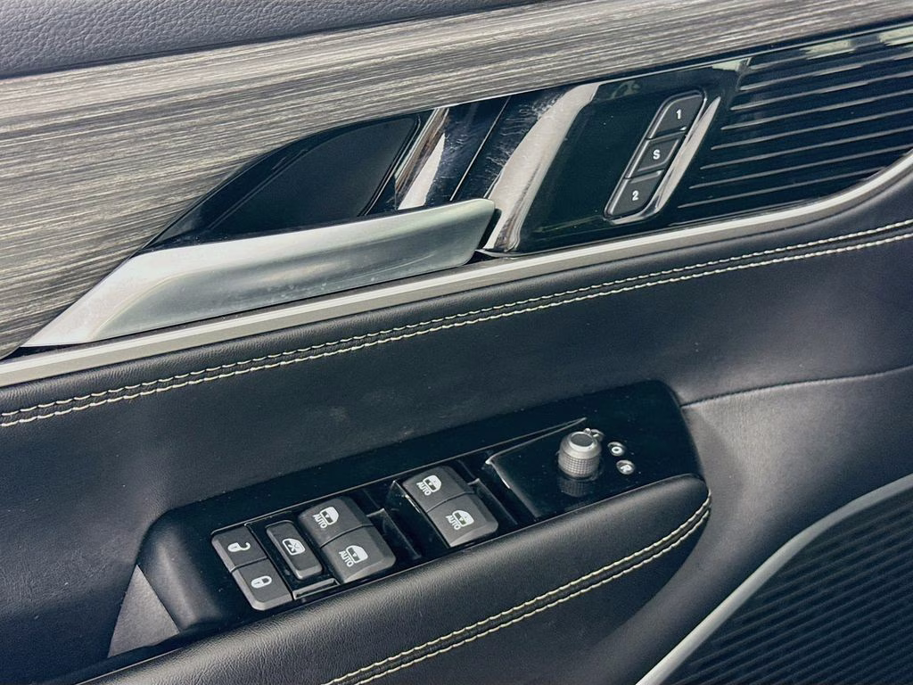 2023 Silver Zynith Jeep Wagoneer Series II 4X4 SUV