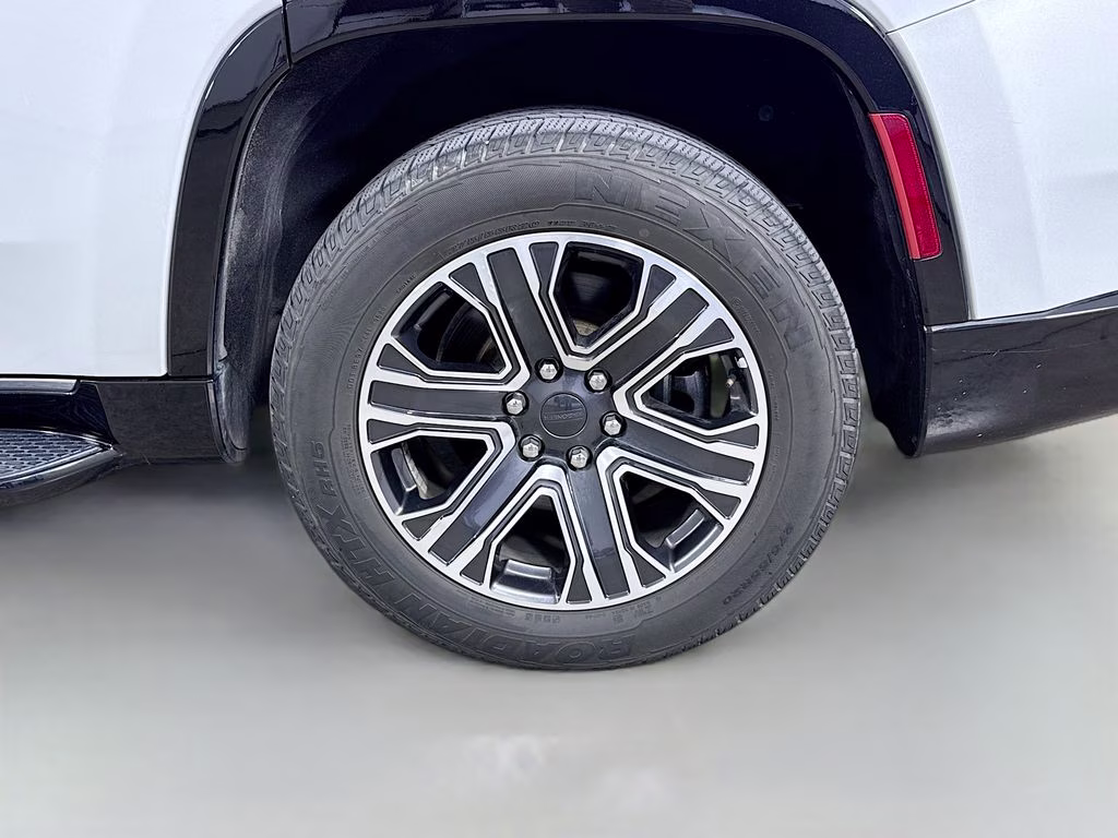 2023 Silver Zynith Jeep Wagoneer Series II 4X4 SUV