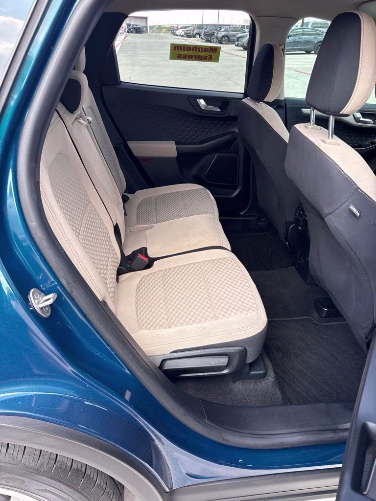 2020 Green Metallic Ford Escape SE FWD SUV