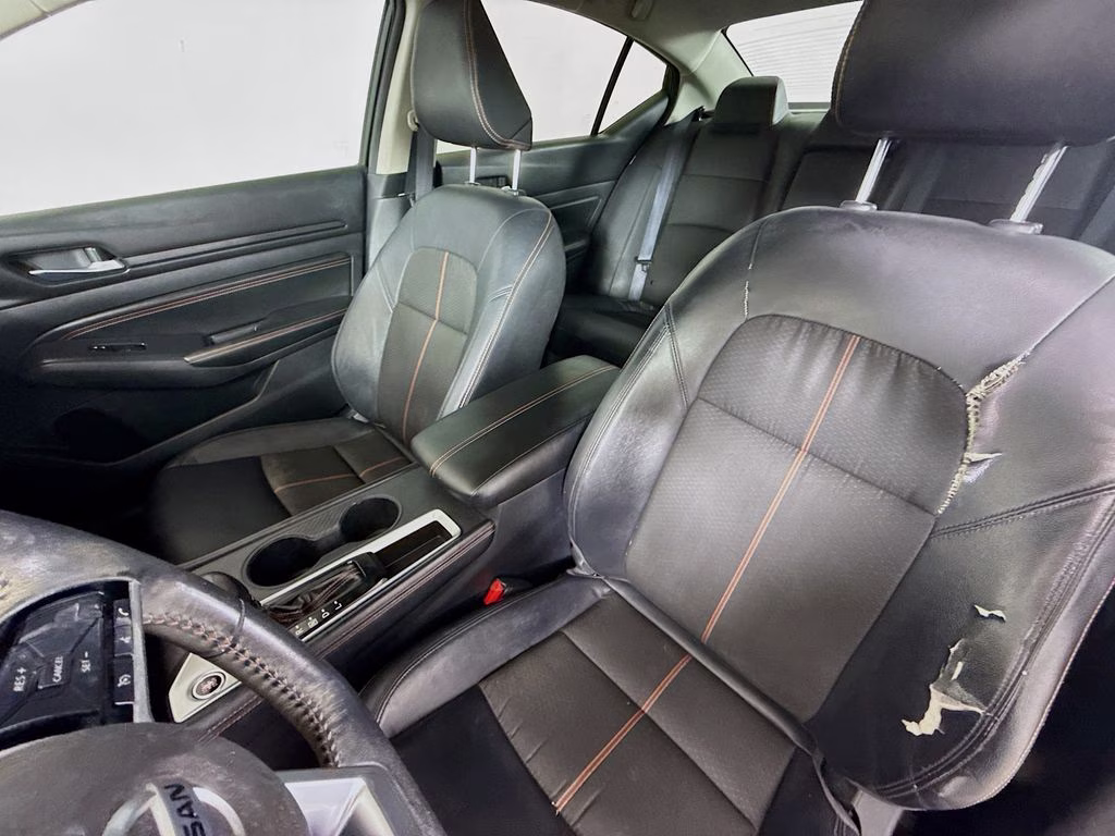 2020 Super Black Clearcoat Nissan Altima 2.5 SR FWD Sedan