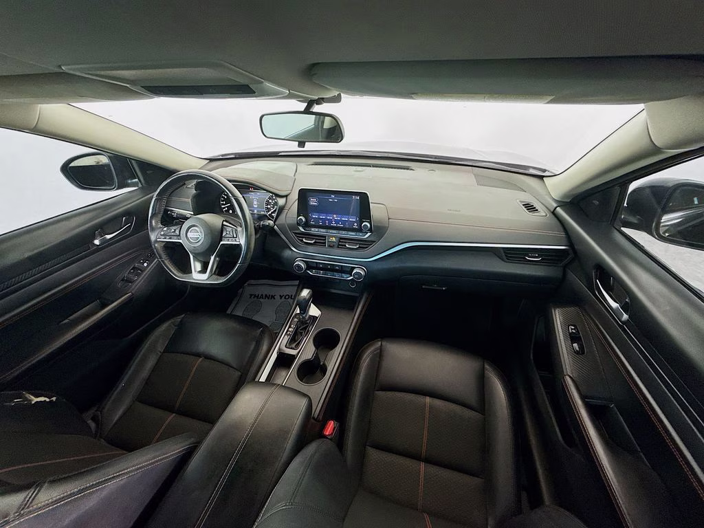 2020 Super Black Clearcoat Nissan Altima 2.5 SR FWD Sedan