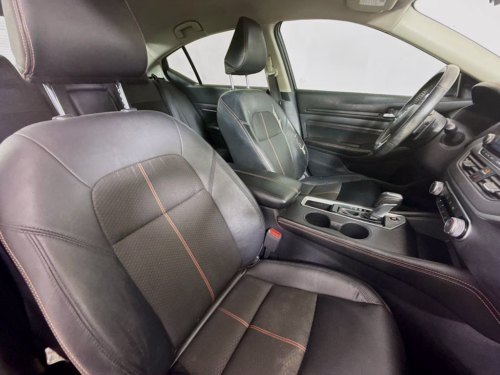 2020 Super Black Clearcoat Nissan Altima 2.5 SR FWD Sedan