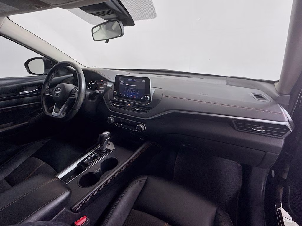 2020 Super Black Clearcoat Nissan Altima 2.5 SR FWD Sedan