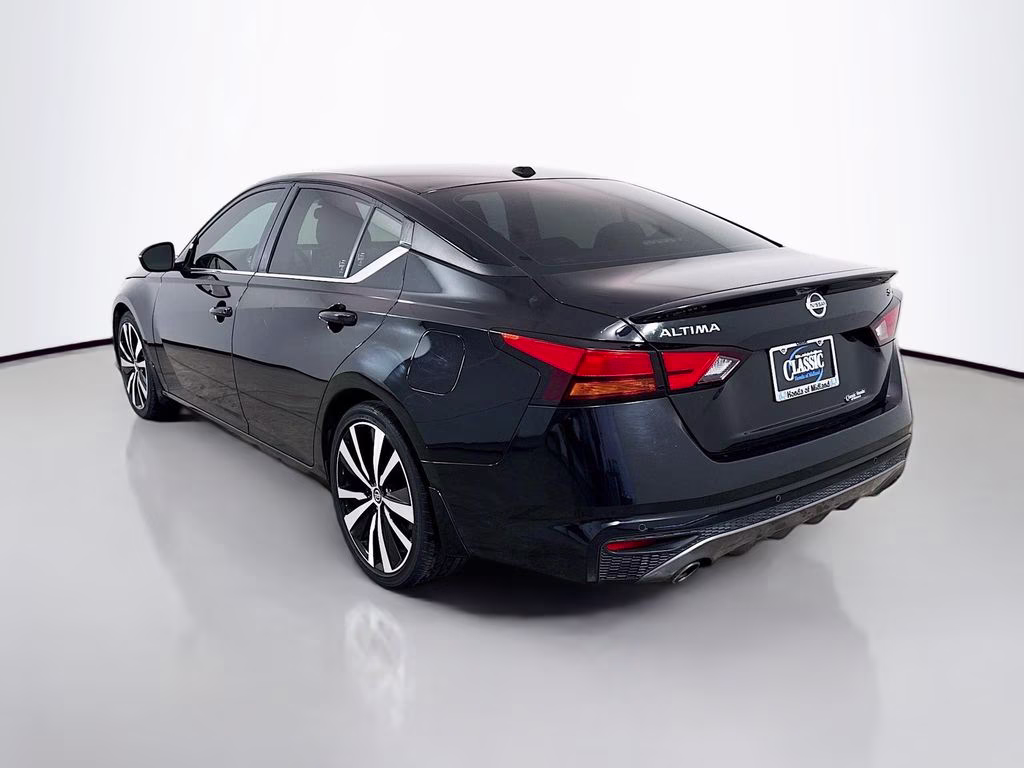 2020 Super Black Clearcoat Nissan Altima 2.5 SR FWD Sedan