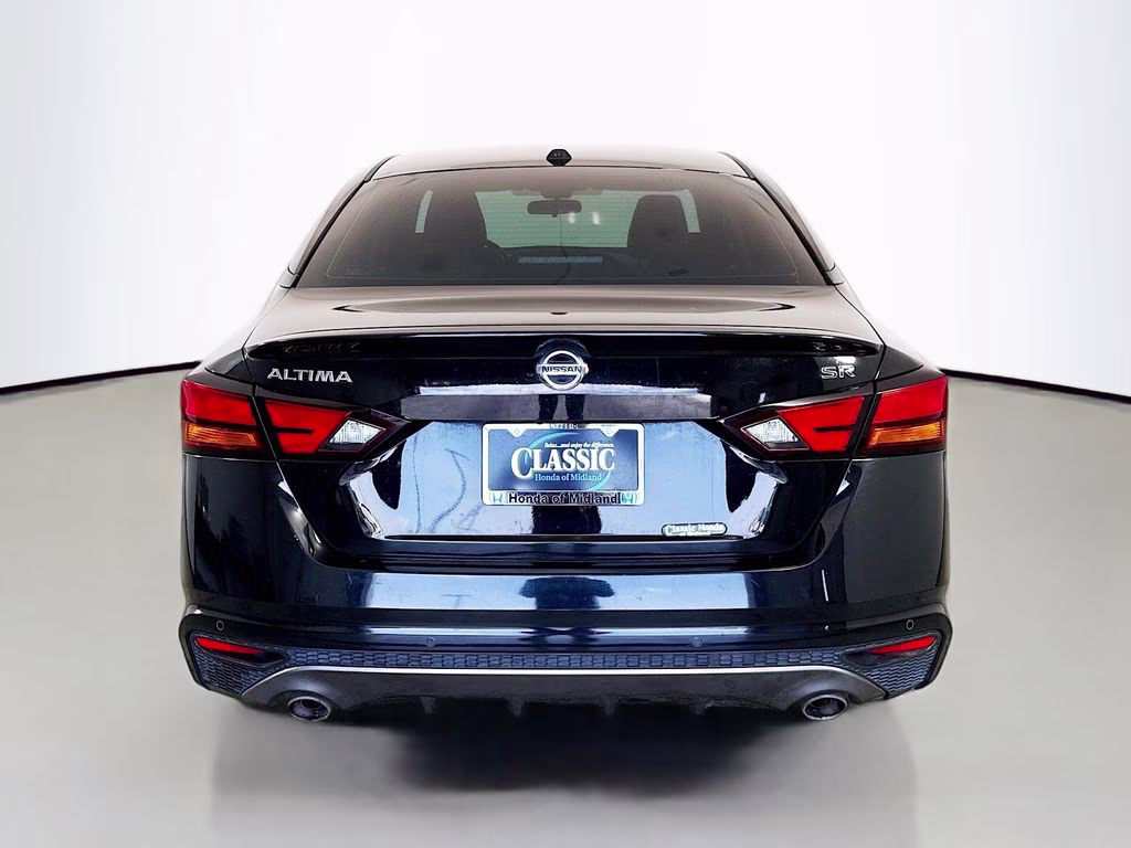 2020 Super Black Clearcoat Nissan Altima 2.5 SR FWD Sedan