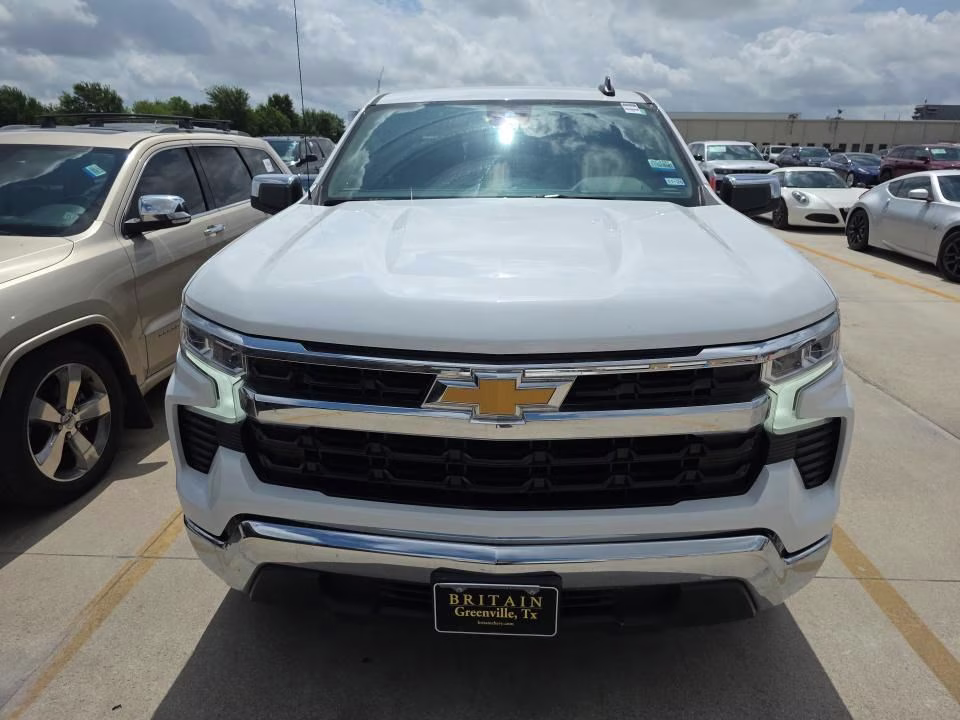2024 Summit White Chevrolet Silverado 1500 LT RWD Truck