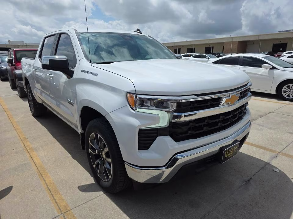 2024 Summit White Chevrolet Silverado 1500 LT RWD Truck