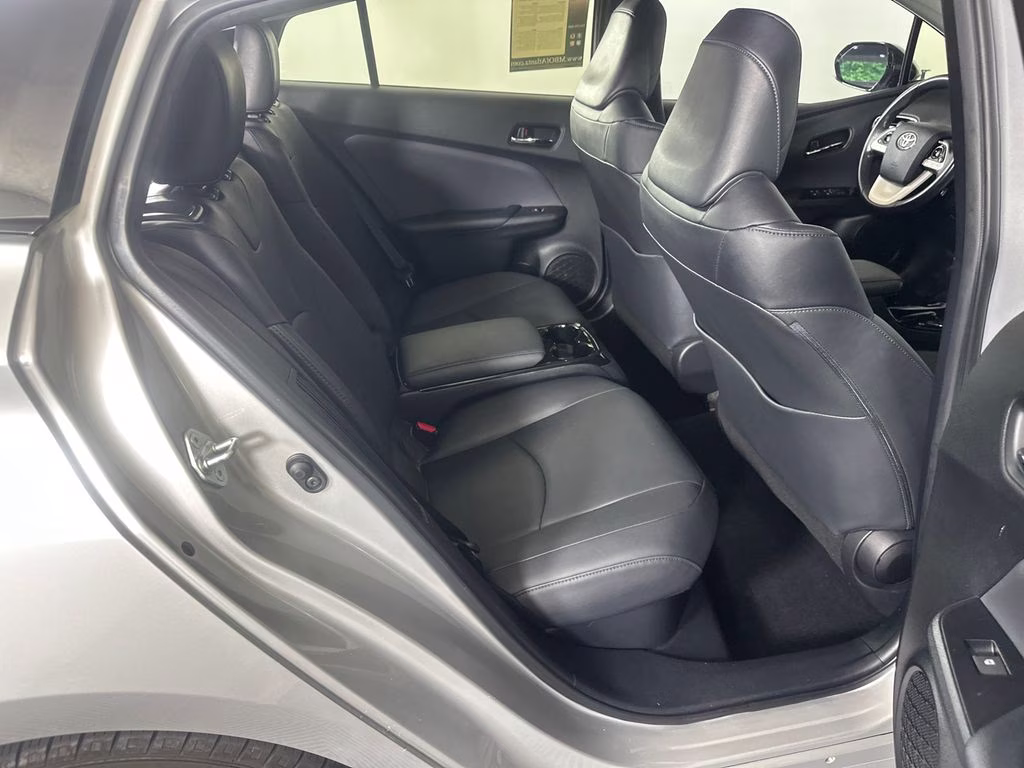 2017 Classic Silver Metallic Toyota Prius Prime Advanced FWD Hatchback