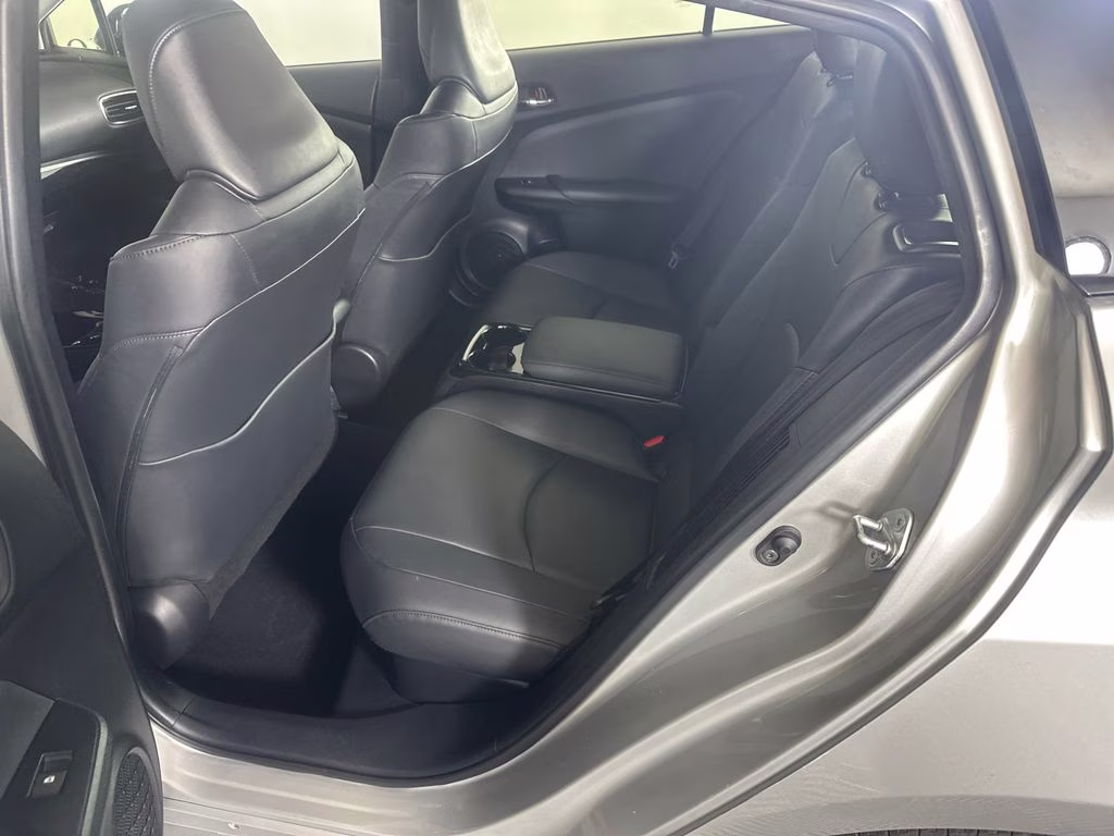 2017 Classic Silver Metallic Toyota Prius Prime Advanced FWD Hatchback
