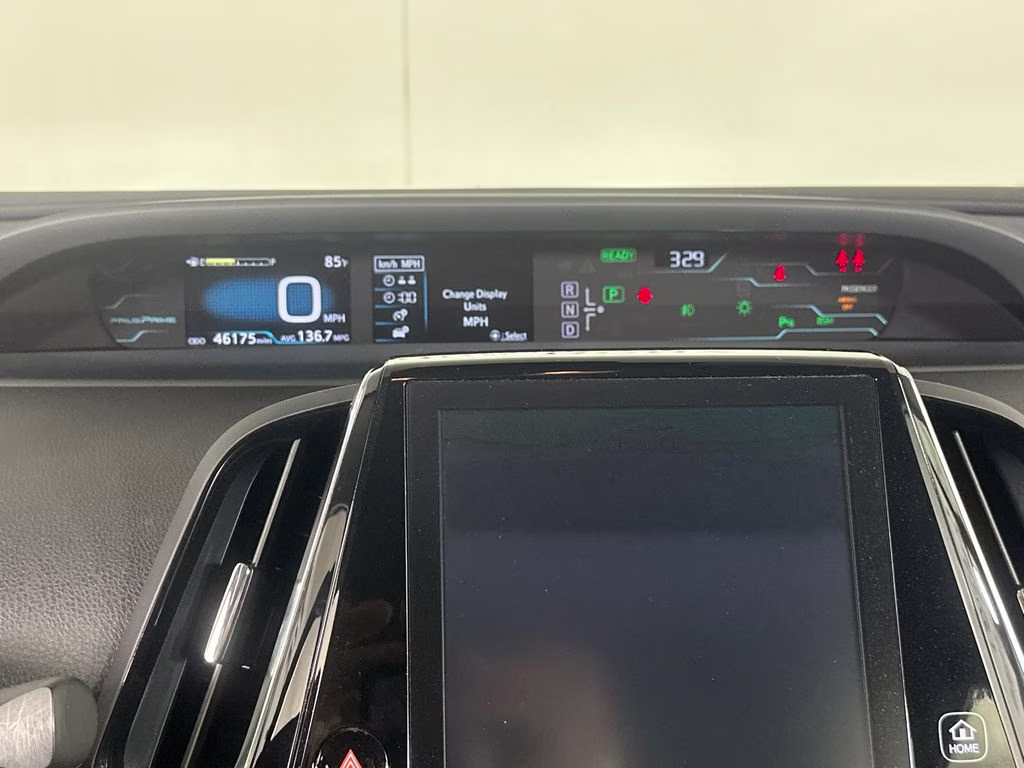 2017 Classic Silver Metallic Toyota Prius Prime Advanced FWD Hatchback