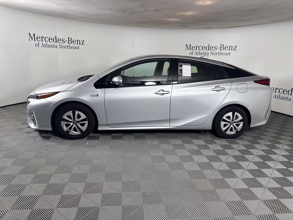 2017 Classic Silver Metallic Toyota Prius Prime Advanced FWD Hatchback