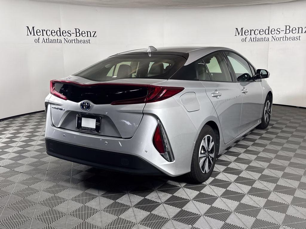 2017 Classic Silver Metallic Toyota Prius Prime Advanced FWD Hatchback