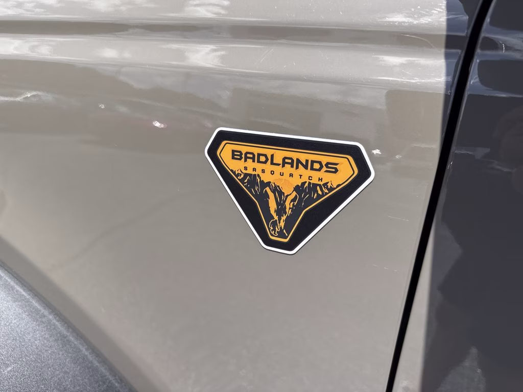 2025 Gray Ford Bronco Badlands 4X4 SUV