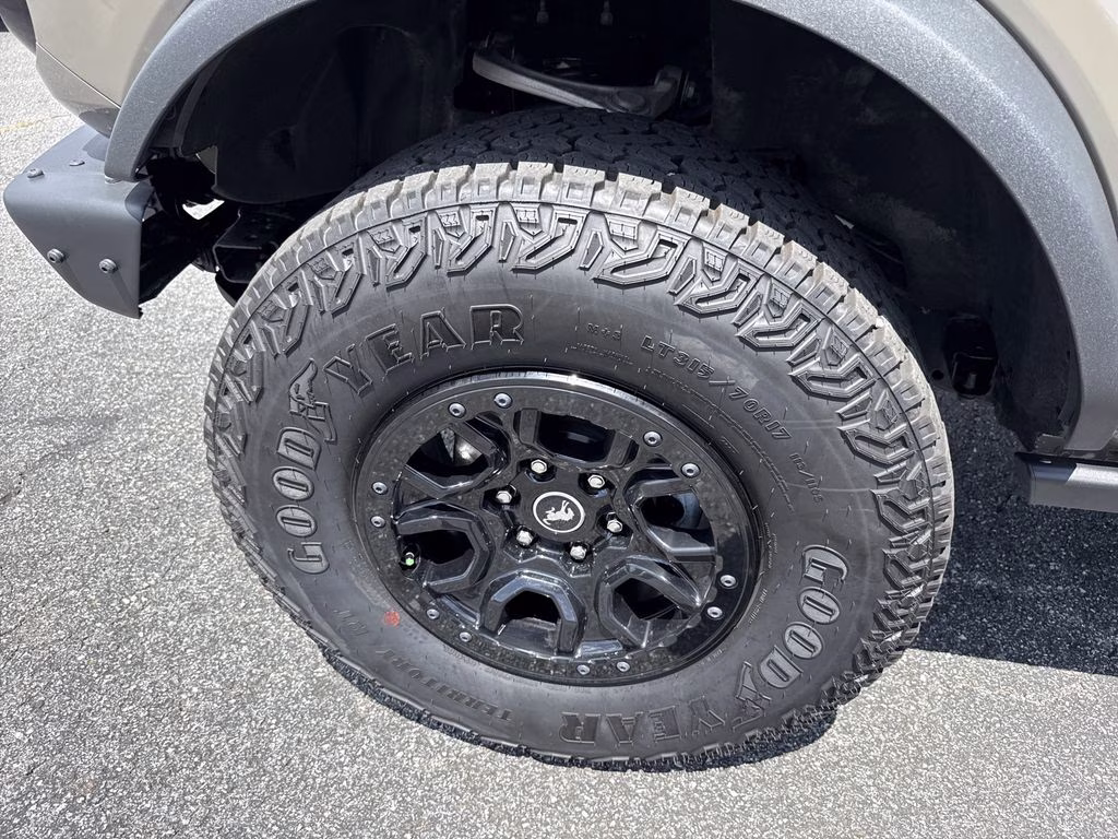 2025 Gray Ford Bronco Badlands 4X4 SUV
