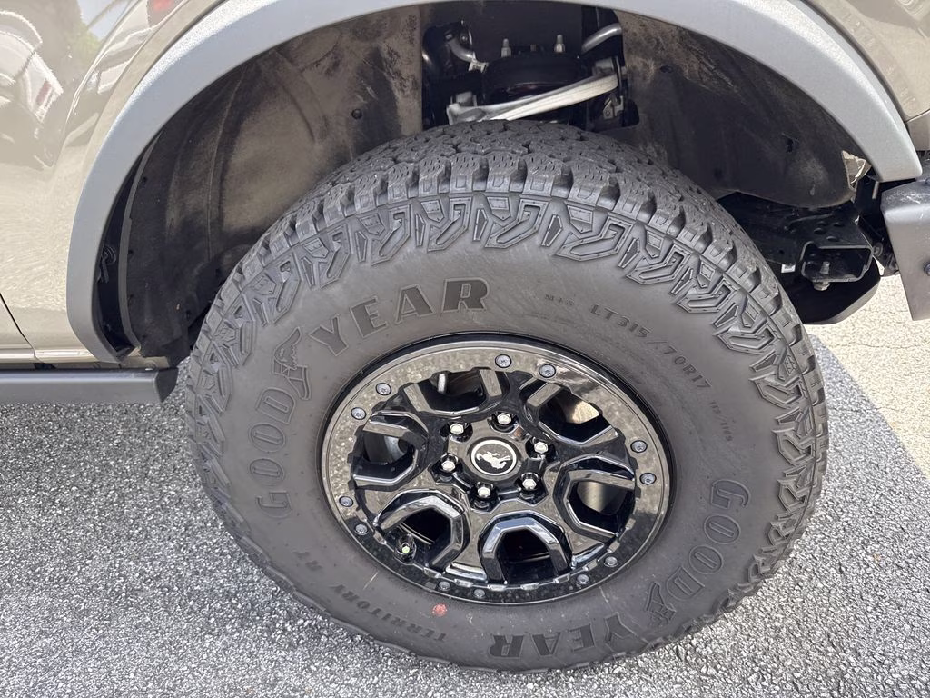 2025 Gray Ford Bronco Badlands 4X4 SUV