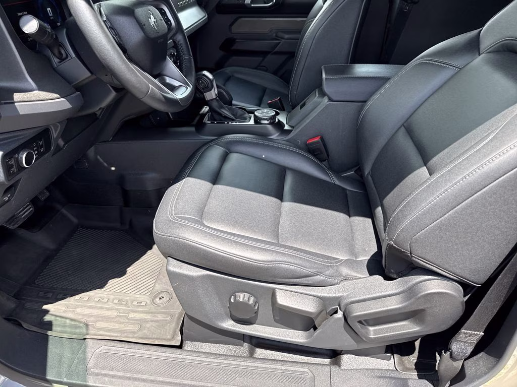 2025 Gray Ford Bronco Badlands 4X4 SUV