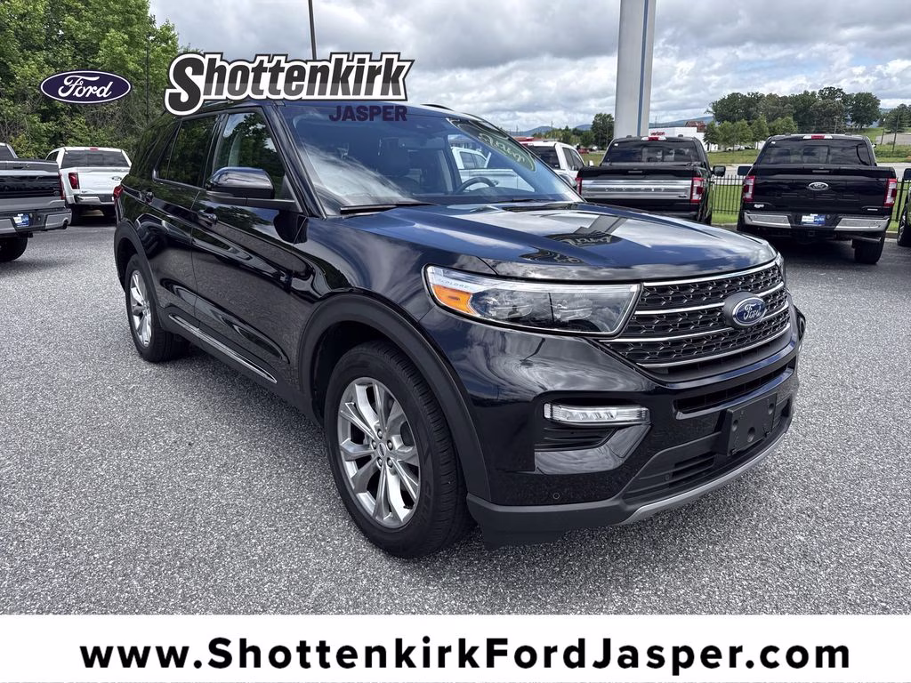 2024 Agate Black Metallic Ford Explorer XLT 4X4 SUV