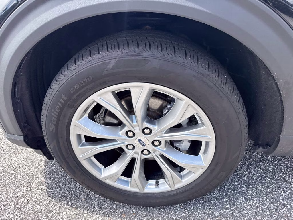 2024 Agate Black Metallic Ford Explorer XLT 4X4 SUV