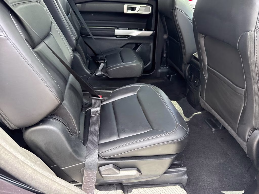 2024 Agate Black Metallic Ford Explorer XLT 4X4 SUV