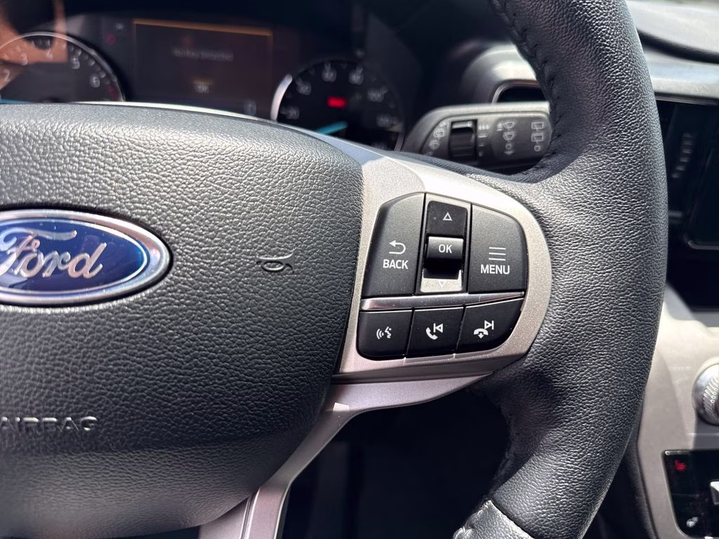 2024 Agate Black Metallic Ford Explorer XLT 4X4 SUV