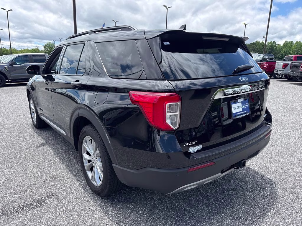 2024 Agate Black Metallic Ford Explorer XLT 4X4 SUV