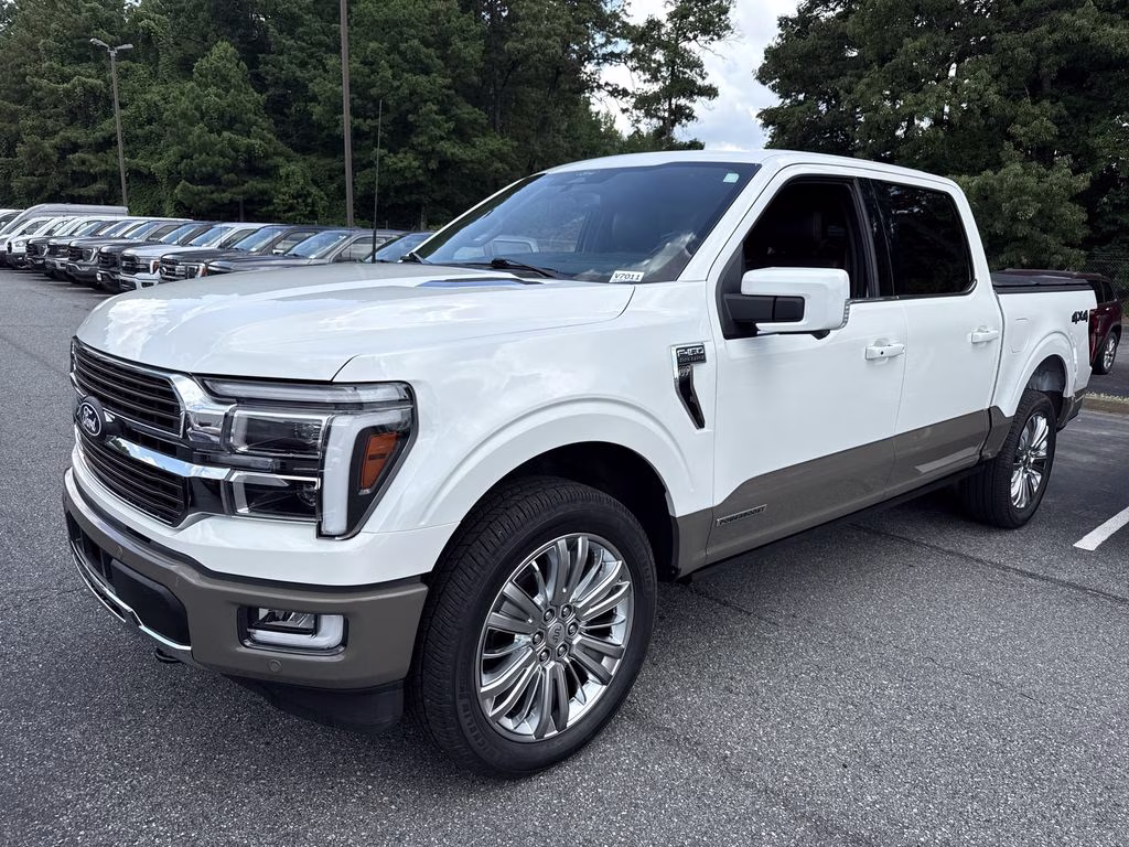 2025 Star White Metallic Tri-Coat Ford F-150 King Ranch 4X4 Truck
