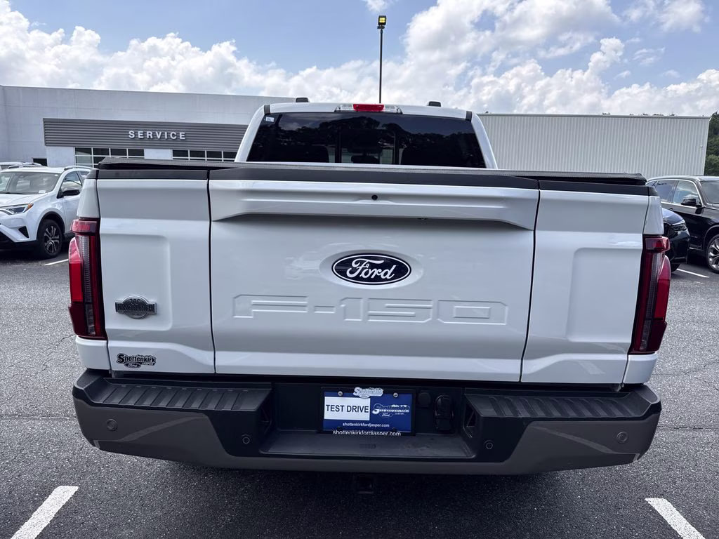 2025 Star White Metallic Tri-Coat Ford F-150 King Ranch 4X4 Truck