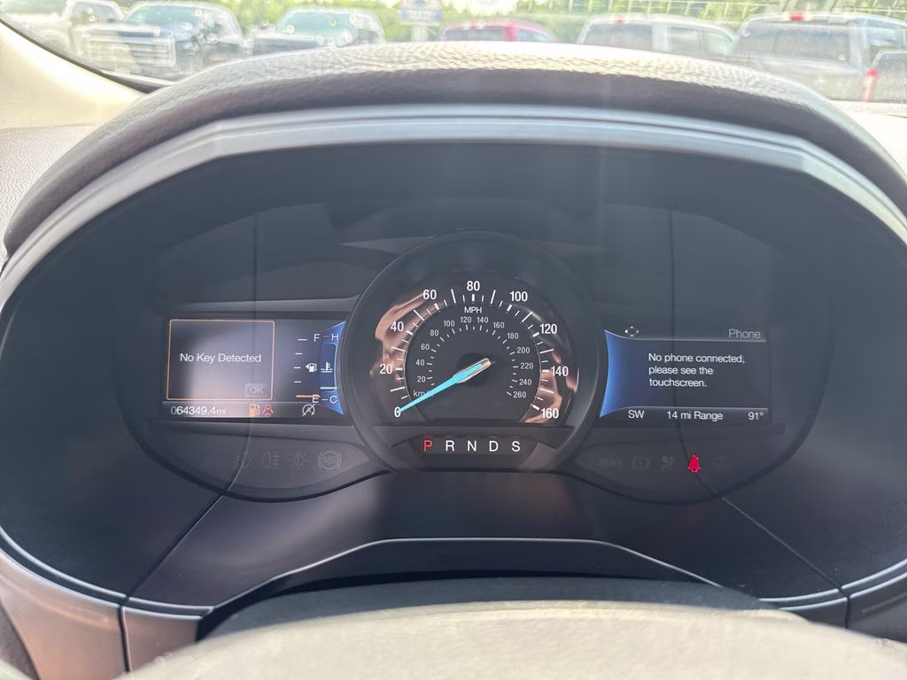 2023 Iconic Silver Metallic Ford Edge SE AWD SUV