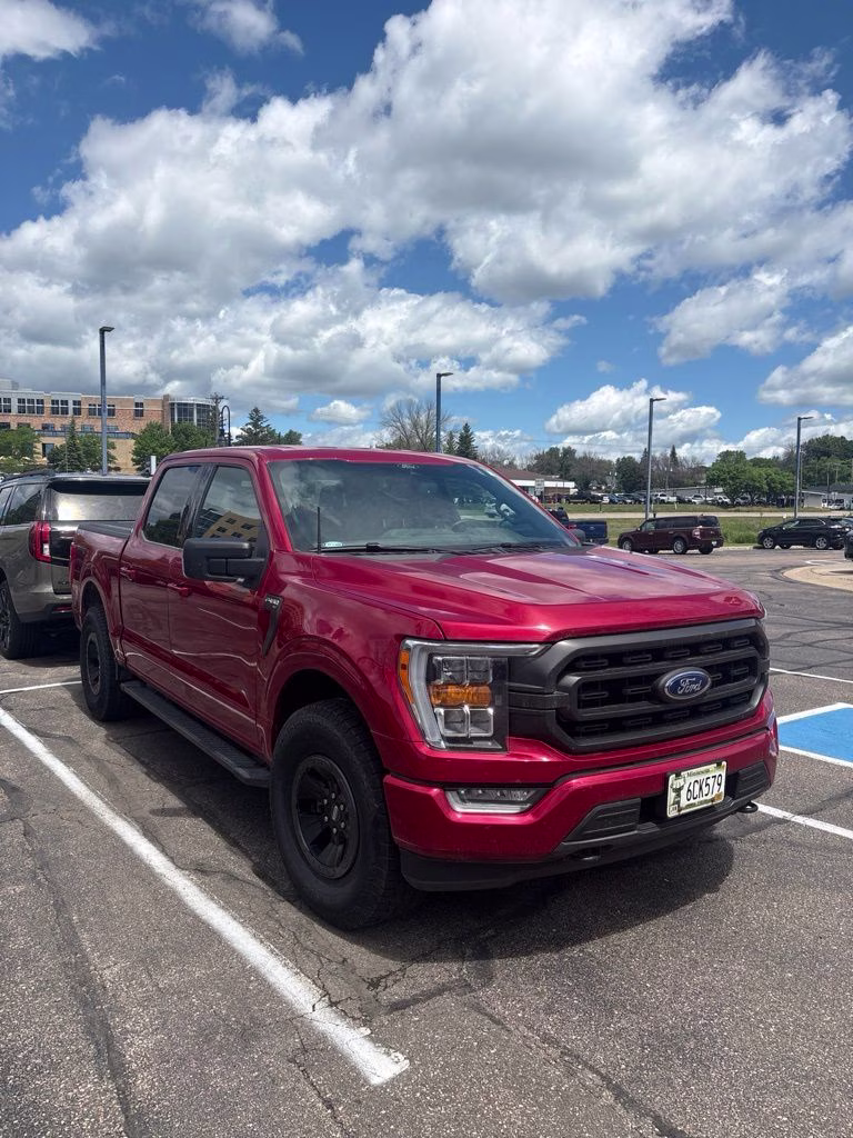 2021 Rapid Red Metallic Tinted Clearcoat Ford F-150 XLT Sport w/Trailer Tow Pkg 4X4 Truck