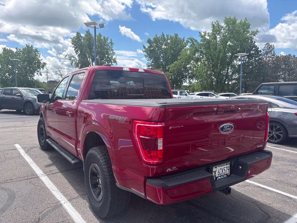 2021 Rapid Red Metallic Tinted Clearcoat Ford F-150 XLT Sport w/Trailer Tow Pkg 4X4 Truck