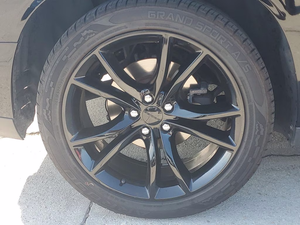 2018 Pitch Black Clearcoat Dodge Challenger SXT RWD Coupe