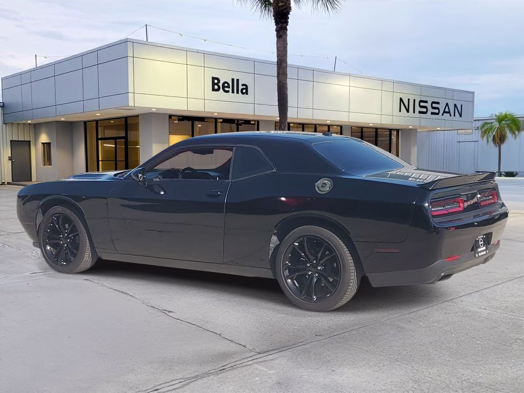2018 Pitch Black Clearcoat Dodge Challenger SXT RWD Coupe