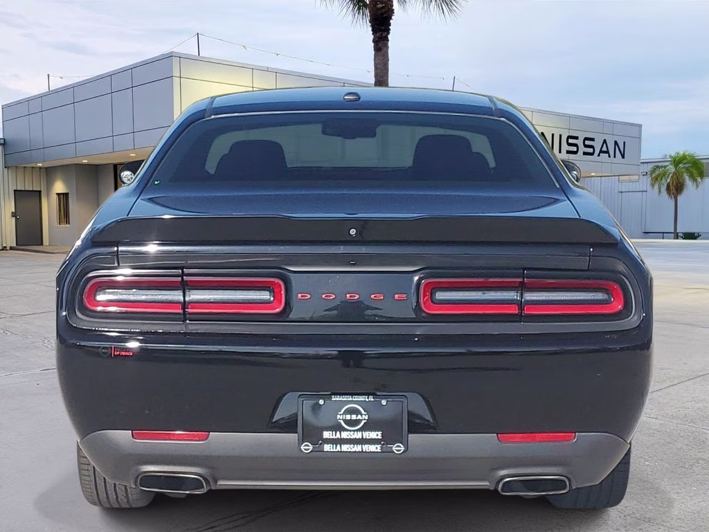 2018 Pitch Black Clearcoat Dodge Challenger SXT RWD Coupe