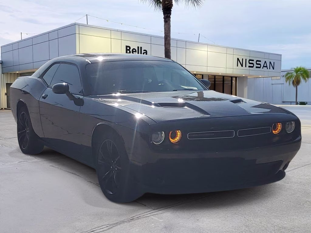 2018 Pitch Black Clearcoat Dodge Challenger SXT RWD Coupe