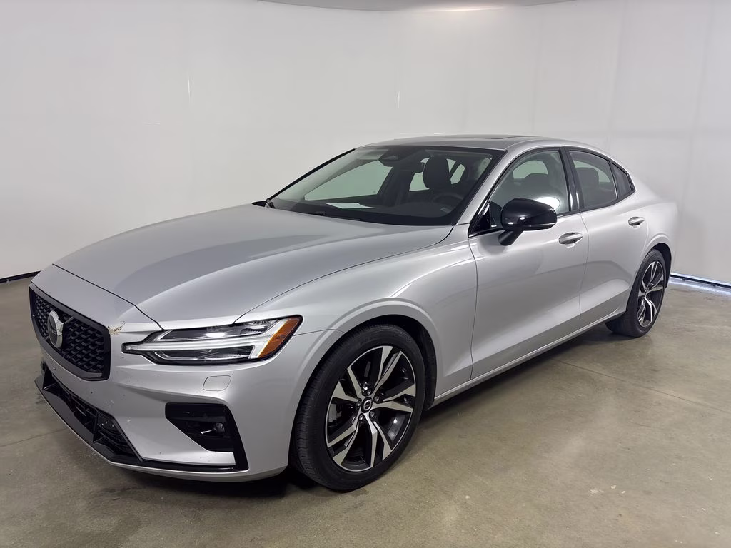 2025 Volvo S60 B5 Core AWD Sedan