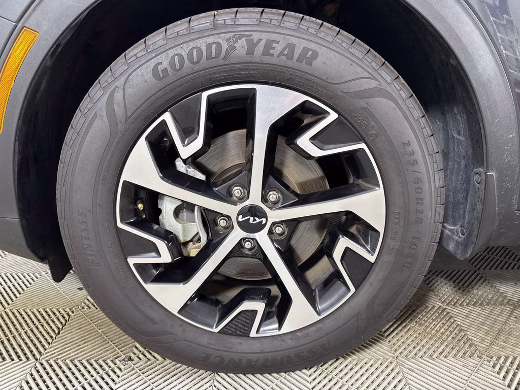 2025 Gravity Gray Kia Sportage EX FWD SUV
