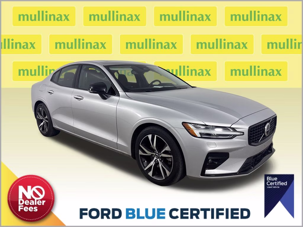2025 Volvo S60 B5 Core AWD Sedan