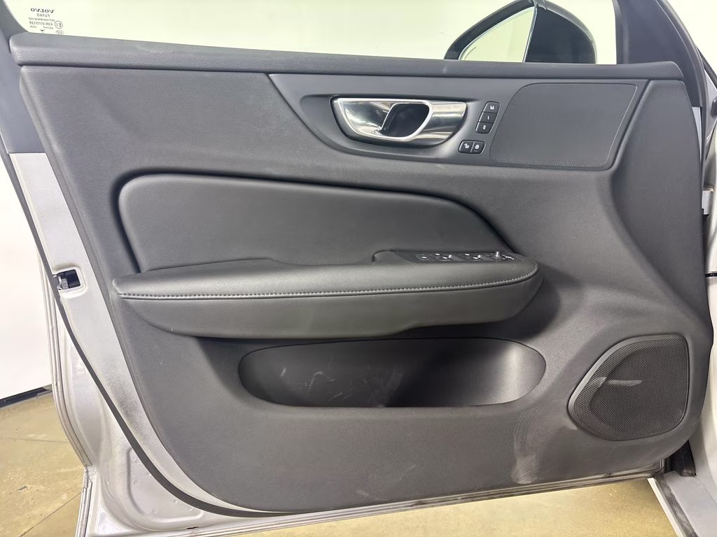 2025 Volvo S60 B5 Core AWD Sedan