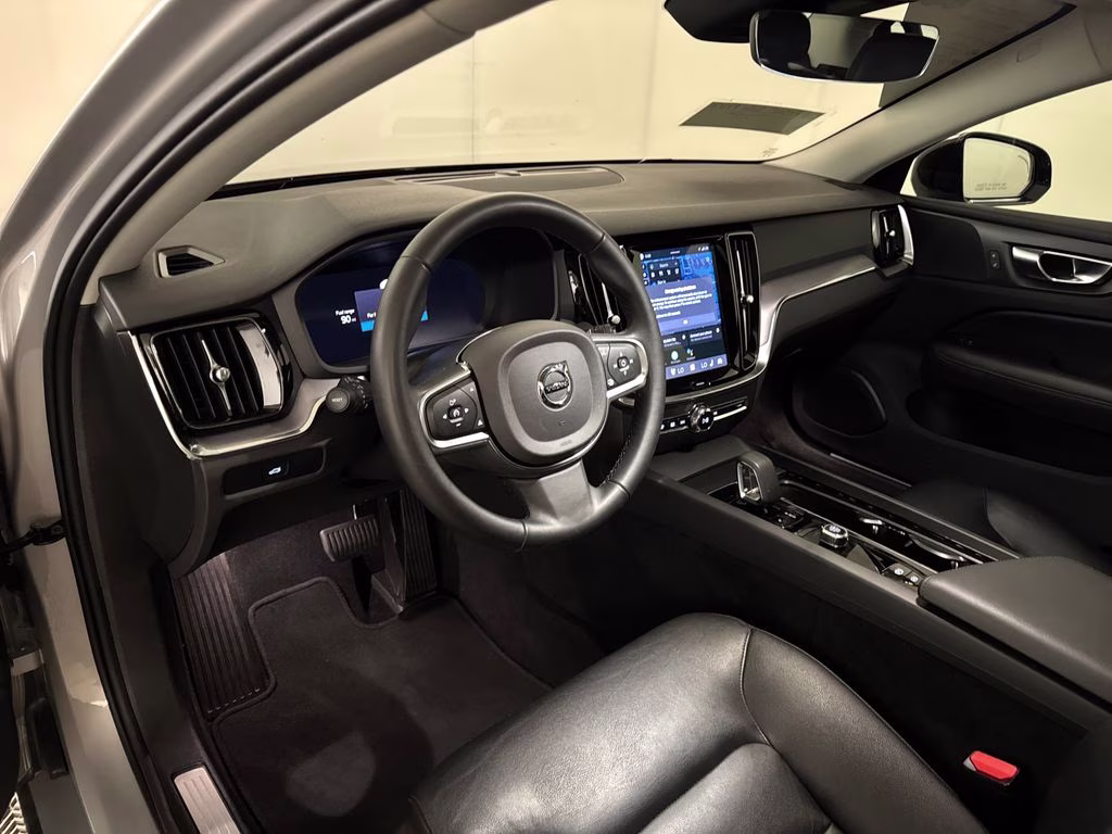 2025 Silver Dawn Metallic Volvo S60 B5 Core AWD Sedan