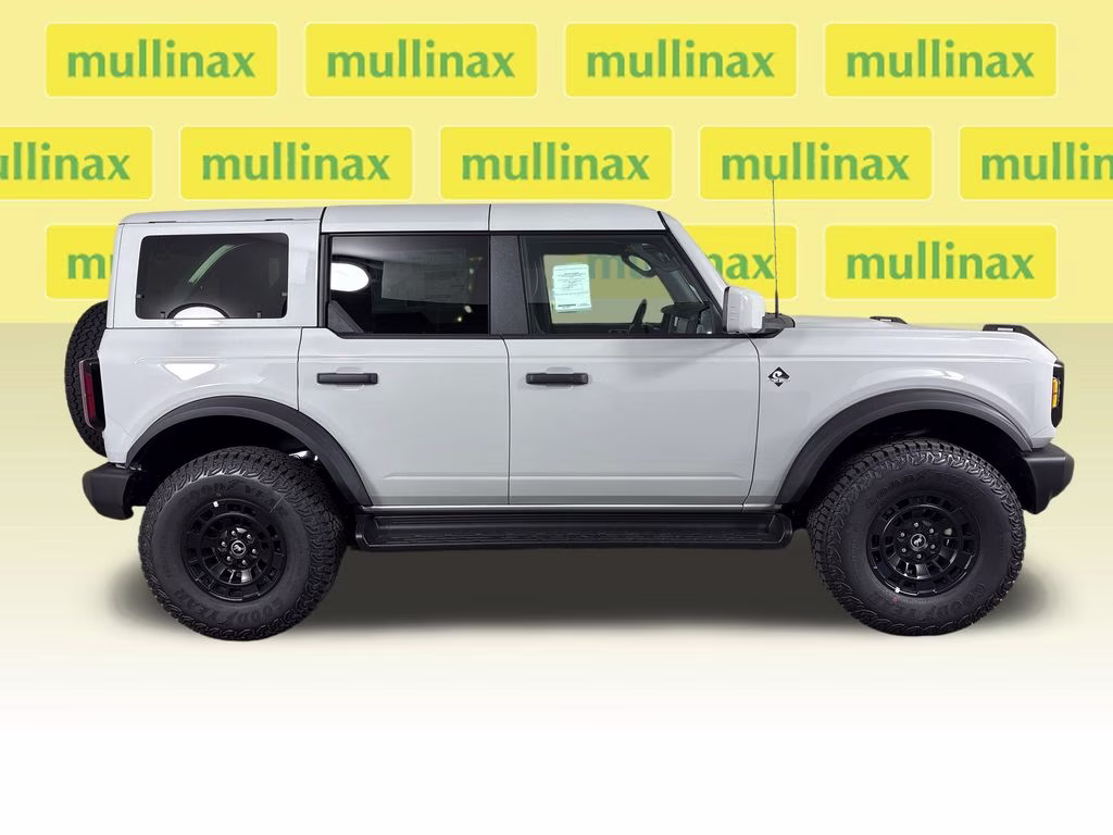2026 Avalanche Ford Bronco Outer Banks 4X4 SUV