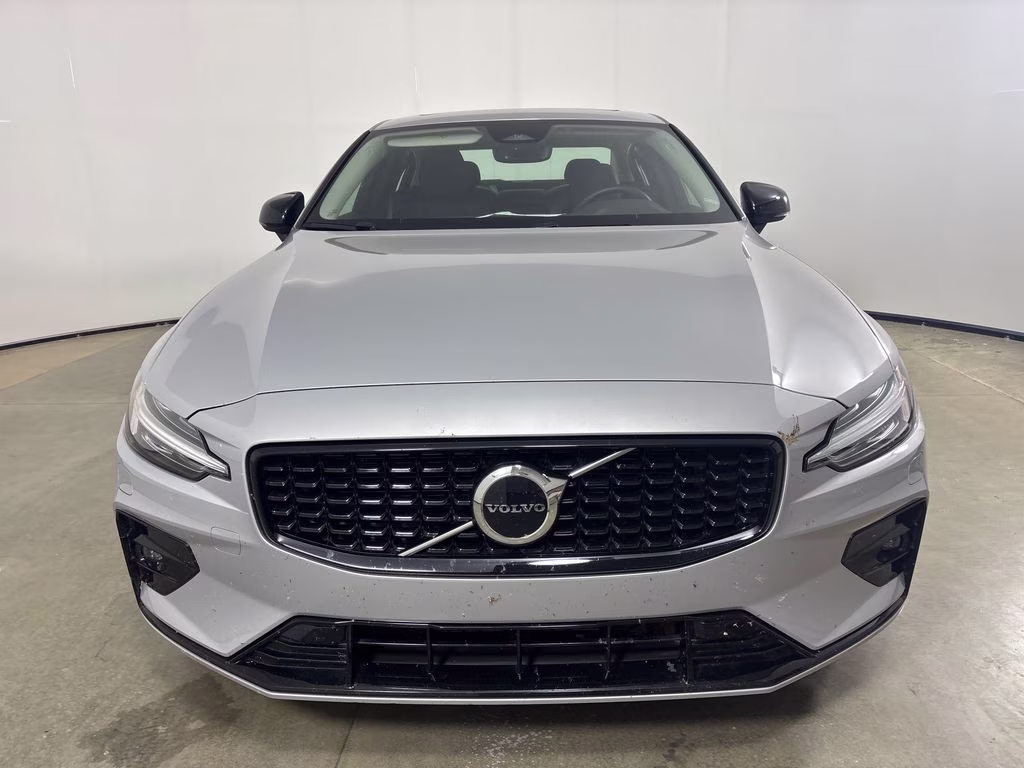 2025 Volvo S60 B5 Core AWD Sedan