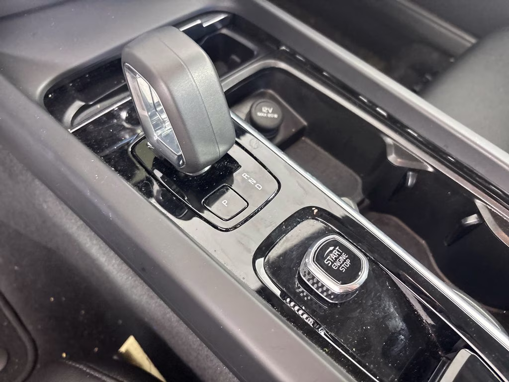 2025 Volvo S60 B5 Core AWD Sedan