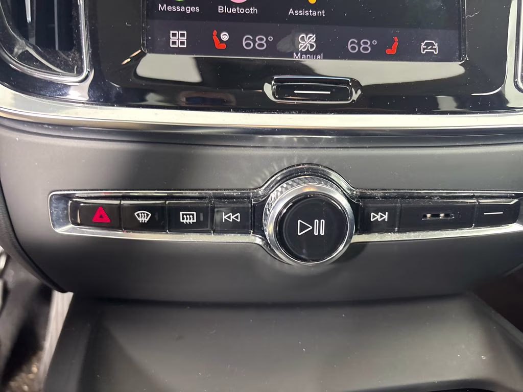 2025 Volvo S60 B5 Core AWD Sedan