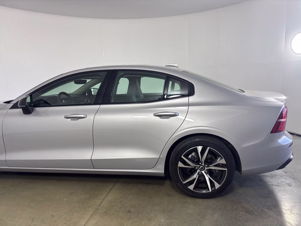 2025 Volvo S60 B5 Core AWD Sedan