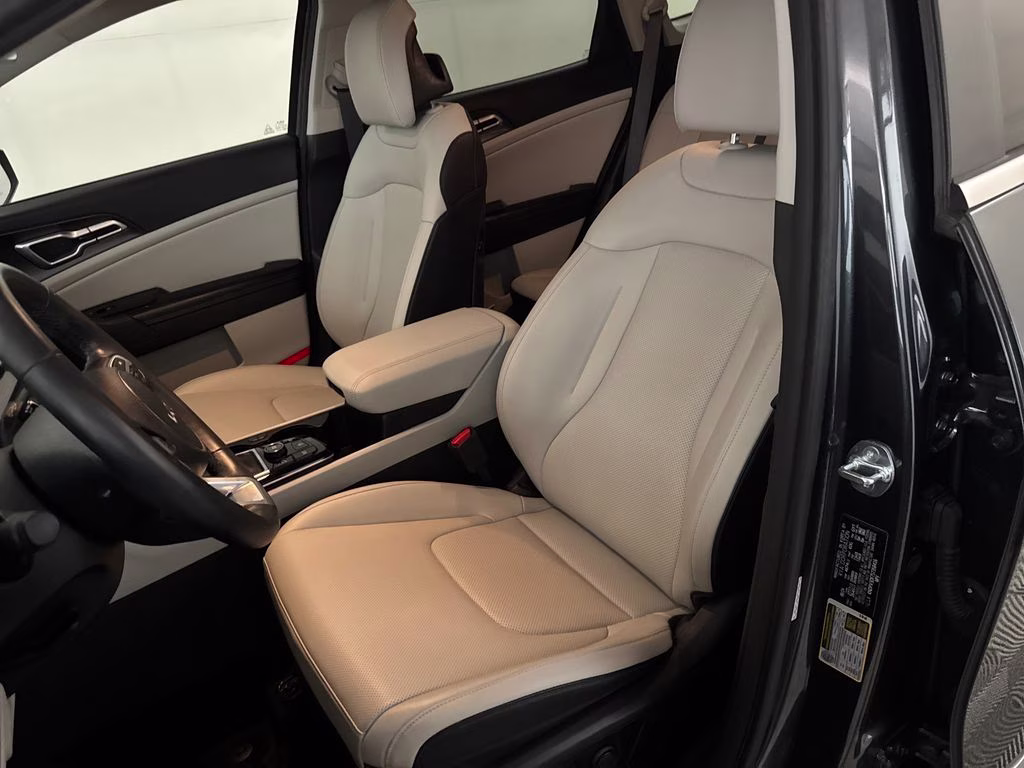 2025 Gravity Gray Kia Sportage EX FWD SUV