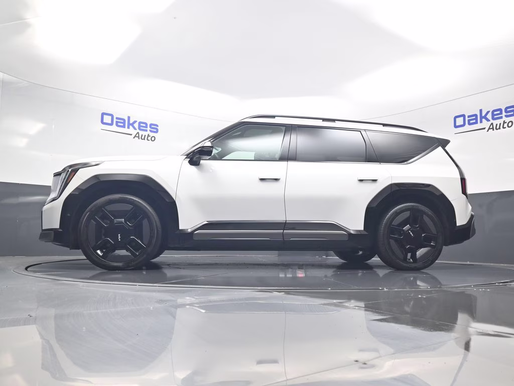 2024 Snow White Pearl Kia EV9 GT-Line AWD SUV