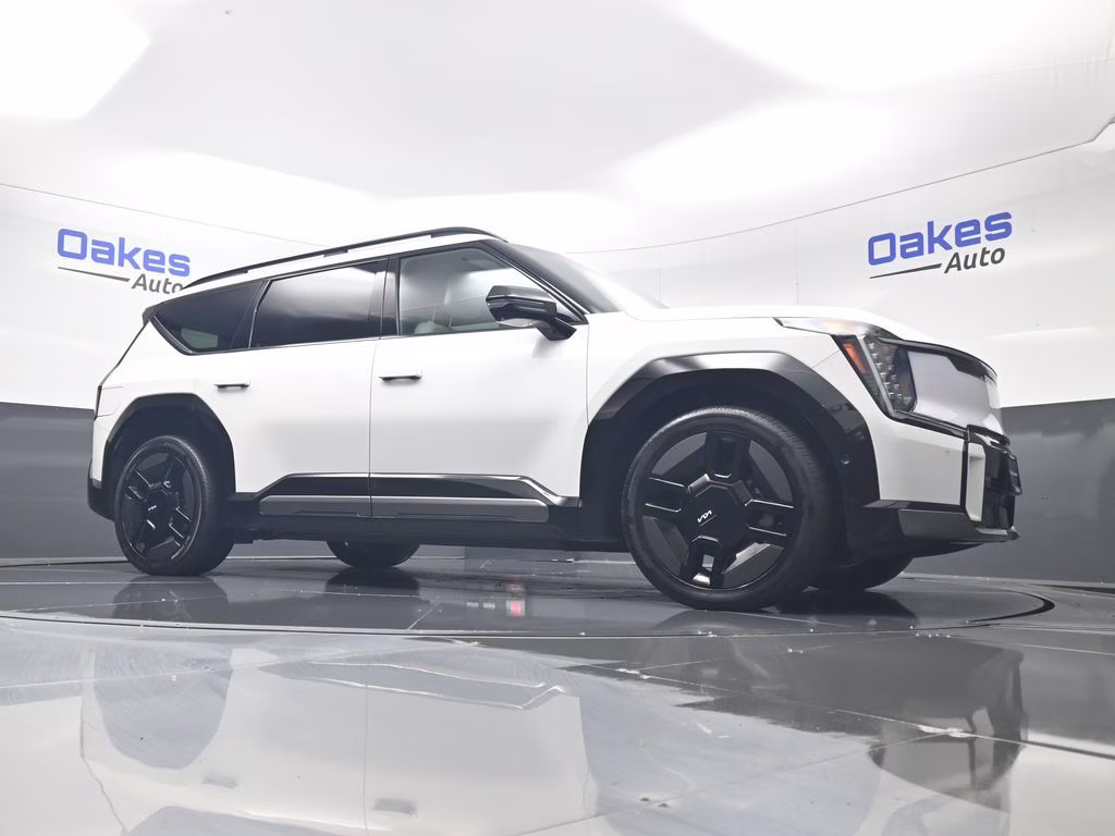 2024 Snow White Pearl Kia EV9 GT-Line AWD SUV